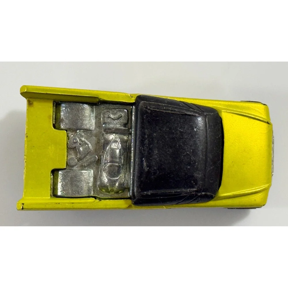 Hot Wheels Jester Diecast Car Kids 1:64 Yellow Black Roof Concept Truck 2001